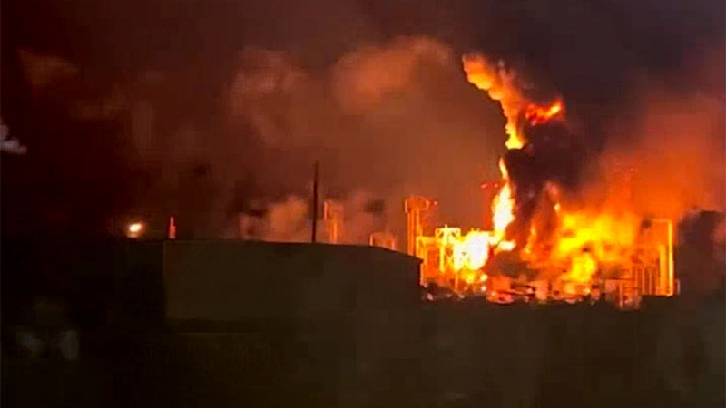 Lại cháy nhà máy lọc dầu Nga, nghi do bị UAV tấn công -0