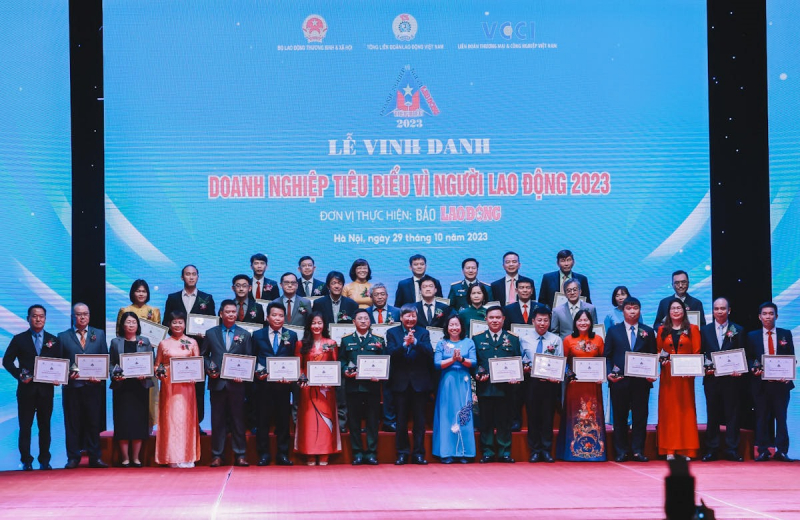 Chăm lo cho người lao động thể hiện trách nhiệm của doanh nghiệp -0