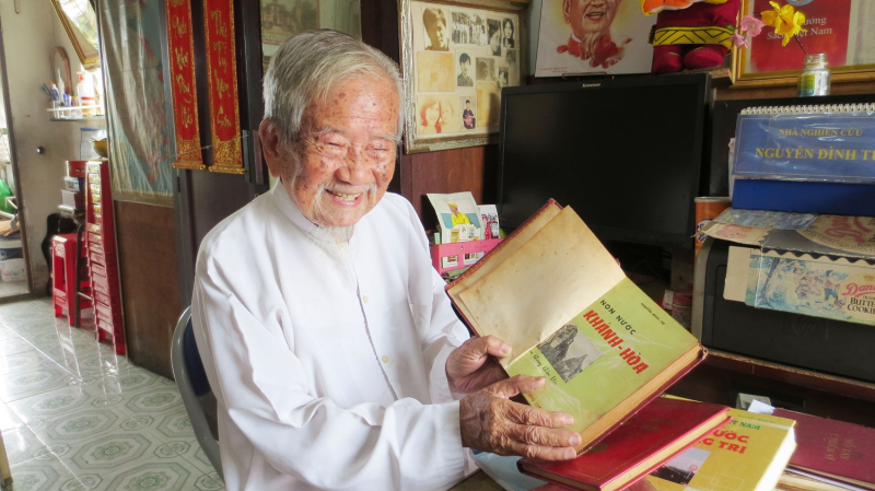 Ký giả 103 tuổi_SỐDACBIET-T27 -0