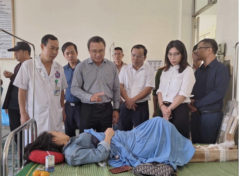 z4834956614639_9d7ca2f2615e831829d3a8bbf9ff93d7.jpg -0