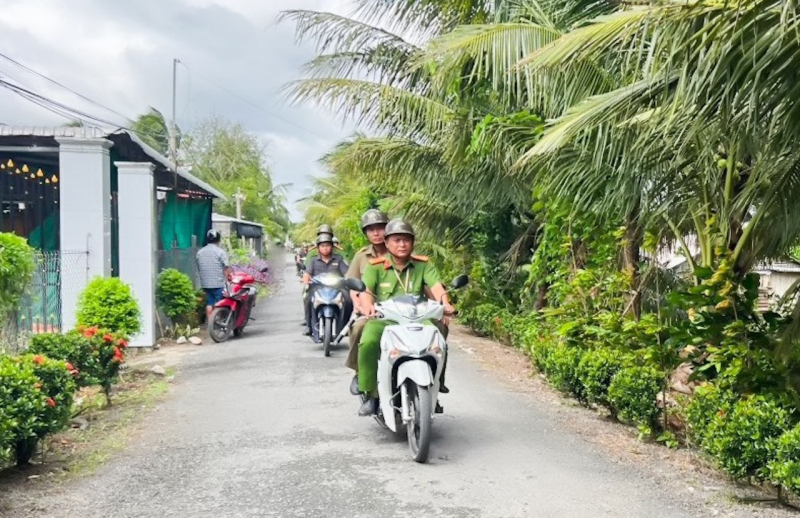 z4840608648186_054c1bd03b5d2f6377cc68229253733b.jpg -0