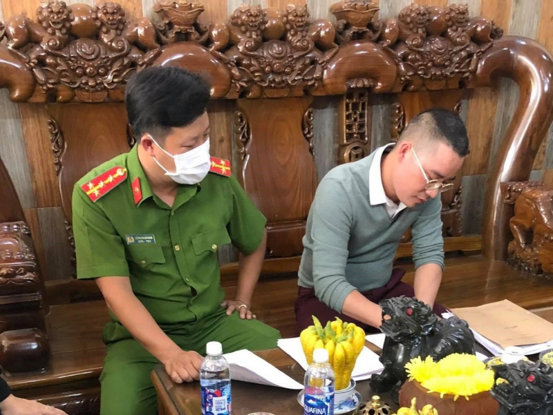 Người tố cáo con gái Chủ tịch Tân Hiệp Phát bị truy tố tội Lừa đảo -0