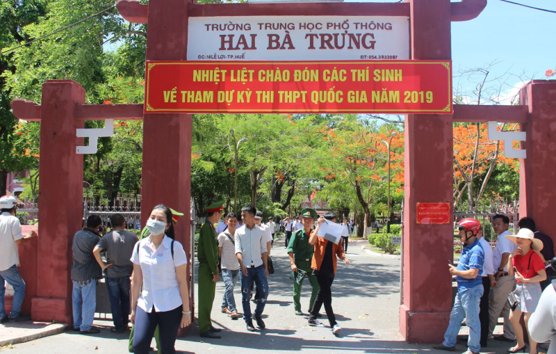 Kỷ luật các cá nhân trong vụ nữ giáo viên bị khống chế đẩy ra khỏi lớp học -0