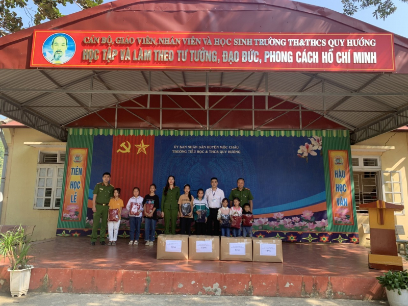 Tuyên truyền phòng, chống ma túy và vận động truy nã tại 10 xã địa bàn “nóng” Mộc Châu -0