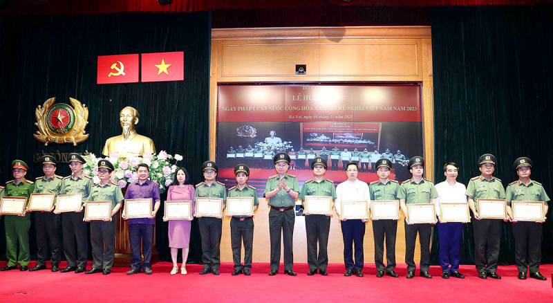 Bộ Công an tổ chức Lễ hưởng ứng Ngày Pháp luật nước Cộng hòa xã hội chủ nghĩa Việt Nam năm 2023 -0