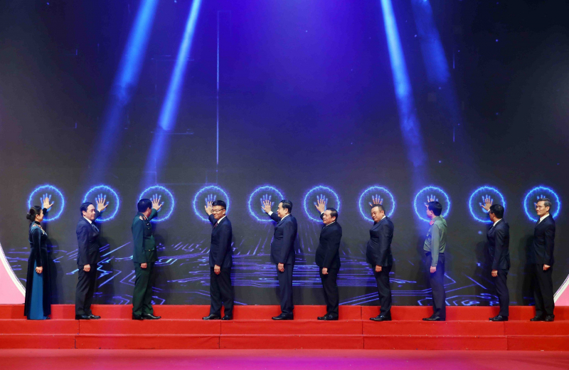 Trao giải hội thi hòa giải viên giỏi và phát động cuộc thi trực tuyến về phòng chống tham nhũng, tiêu cực -0