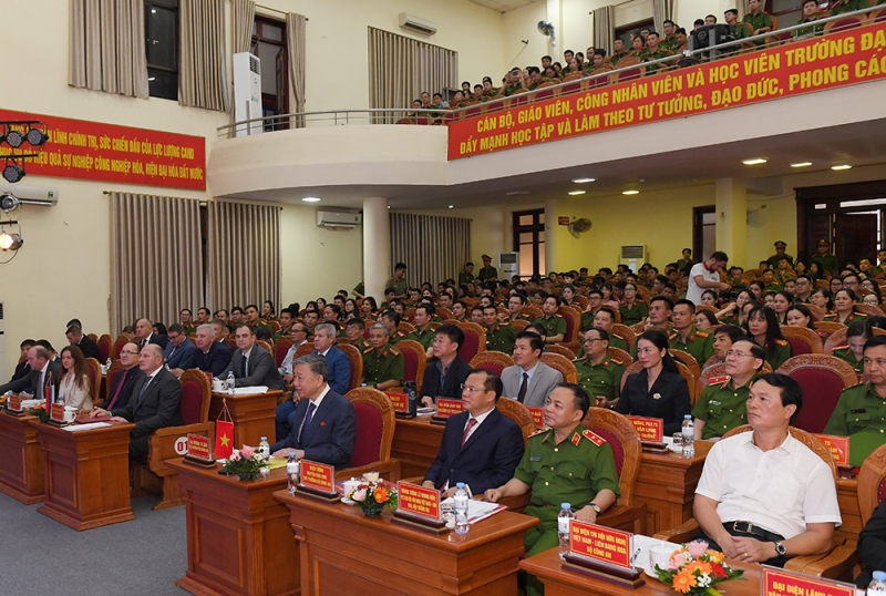 Tăng cường và mở rộng quan hệ đoàn kết, hữu nghị truyền thống Việt Nam – Liên bang Nga -0
