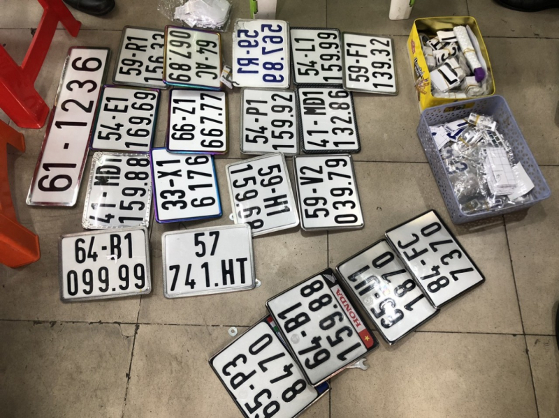 Đồng loạt ra quân tổng kiểm tra các cơ sở kinh doanh khắc dấu, in ấn… -0