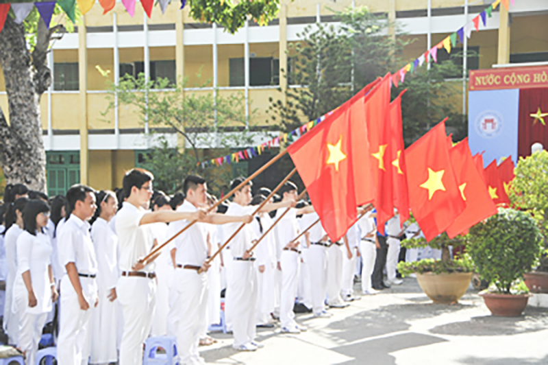 Trách nhiệm công dân trước lá cờ Tổ quốc -0