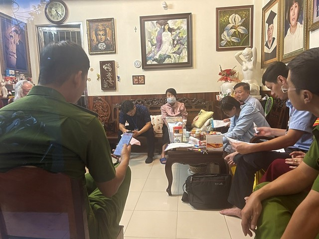 Kiểm tra đột xuất nơi hành nghề của “bác sĩ Hà Duy Thọ” nổi tiếng trên Facebook, Tiktok -0