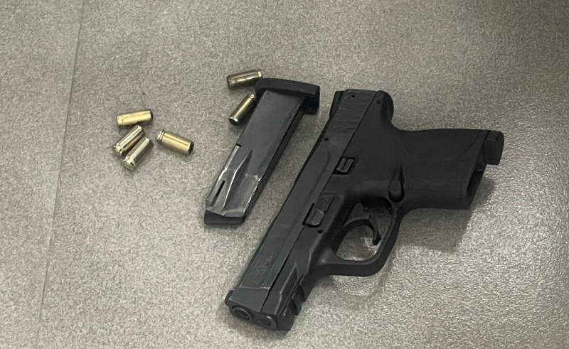 Hai thanh niên ở Cà Mau lận “chó lửa” đi trong đêm  -0