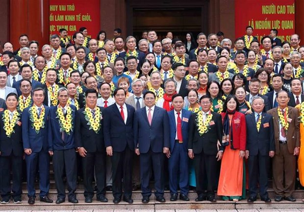 PM hails elderly people’s efforts in boosting economic development -0