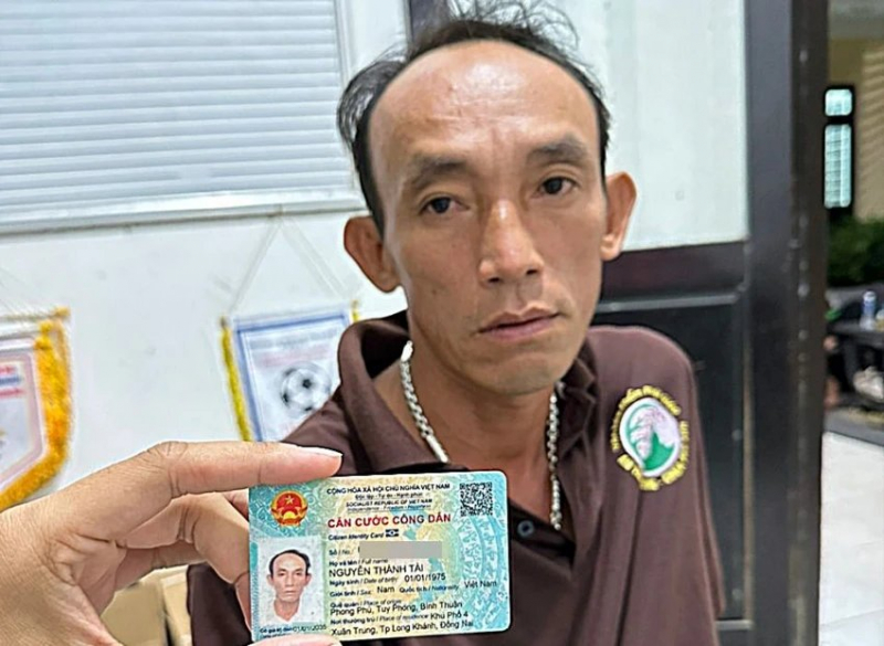 Ngỡ ngàng khi biết người sống trong nhà bị bắt là đối tượng trốn nã  -0