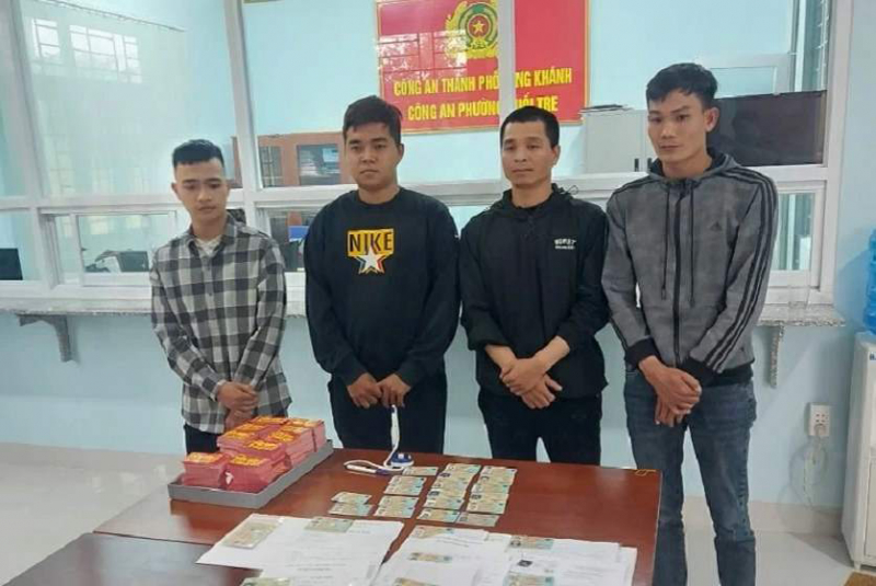 Bắt 4 đối tượng cho vay hơn 1 tỷ đồng với lãi suất