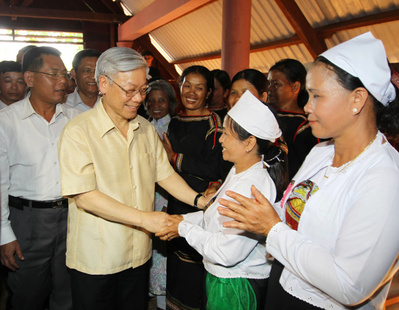 Giương cao ngọn cờ đại đoàn kết toàn dân tộc, xây dựng đất nước giàu mạnh -0