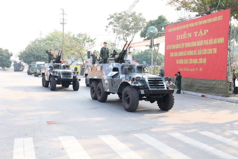 Huy động gần 1.500 người tham gia diễn tập khu vực phòng thủ tỉnh Ninh Bình -3