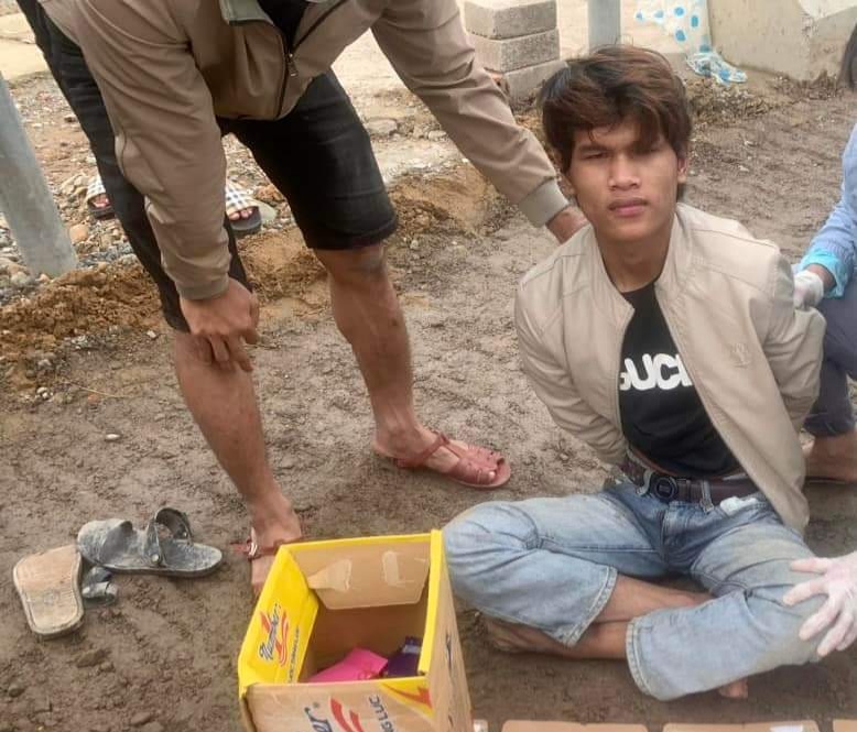 Bắt giữ đối tượng vận chuyển 12 nghìn viên ma túy đựng trong hộp giấy nước tăng lực -0