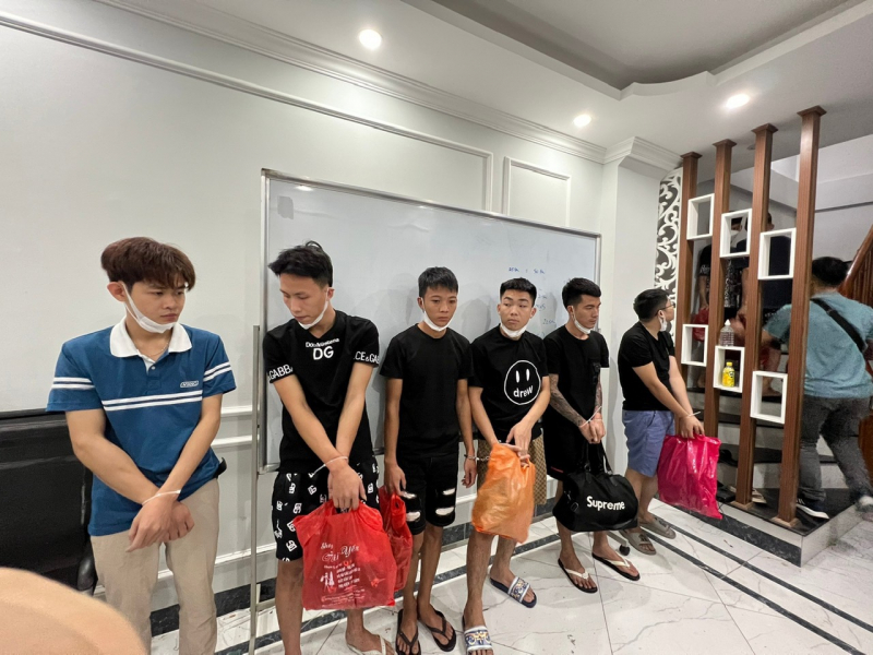 Cụ bà bị chiếm đoạt gần 1,2 tỷ đồng vì dính bẫy nhóm bác sĩ rởm mời mua thuốc đông y -0