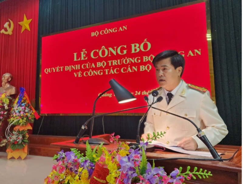 Thứ trưởng Lê Quốc Hùng trao quyết định bổ nhiệm Giám đốc Công an tỉnh Quảng Trị -0