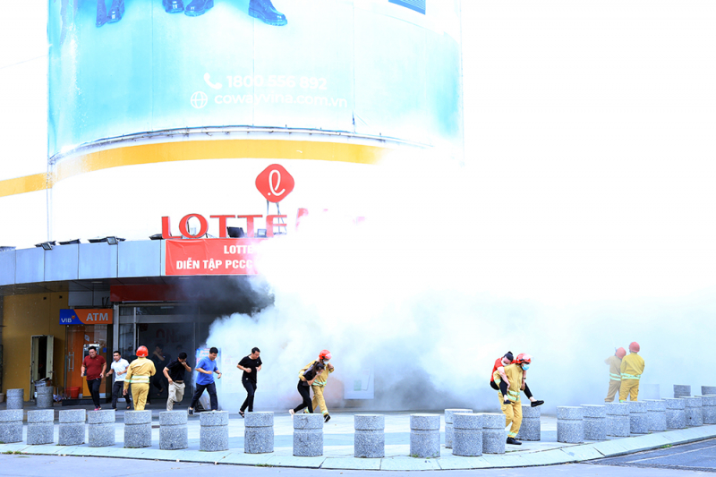 Đồng Nai: Gần 1.200 CBCS và người dân diễn tập phương án chữa cháy và CNCH -0