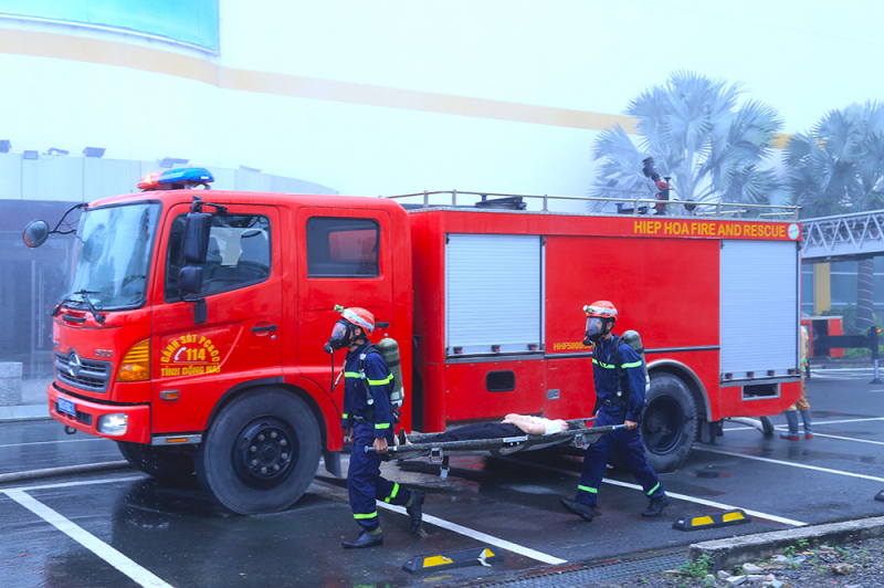 Đồng Nai: Gần 1.200 CBCS và người dân diễn tập phương án chữa cháy và CNCH -0