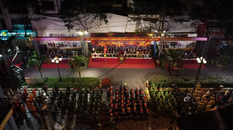 UBND tỉnh Sơn La diễn tập phương án ứng phó cháy lớn khu dân cư năm 2023 -0