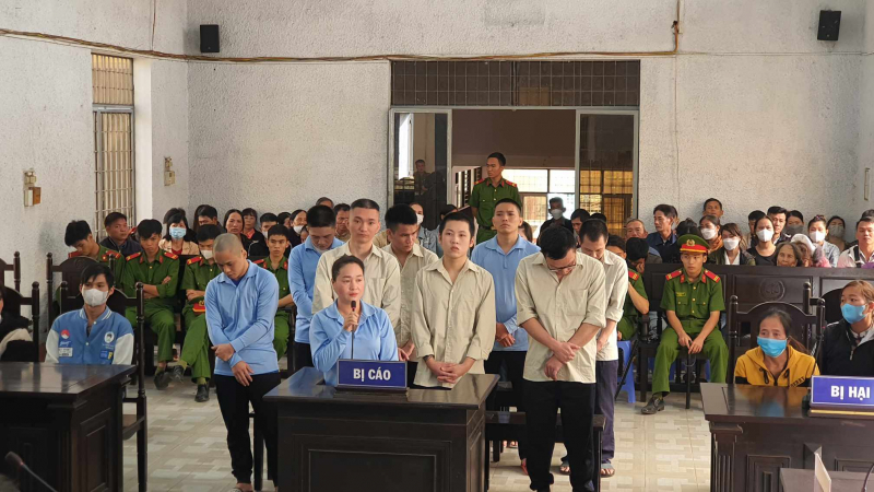 Nữ quái cầm đầu đường dây mua bán người lãnh án chung thân -0