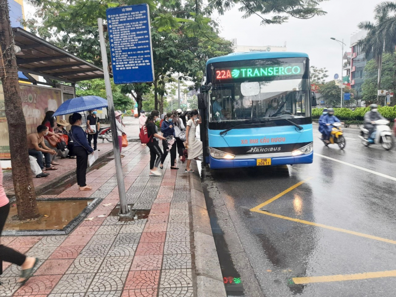 Hà Nội triển khai hệ thống vé liên thông đa phương thức trên 14 tuyến buýt -0