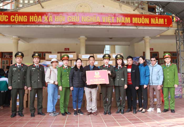 Hỗ trợ nhà trường và gia đình học sinh tử vong  trong vụ cháy trường bán trú tại huyện Sốp Cộp -1