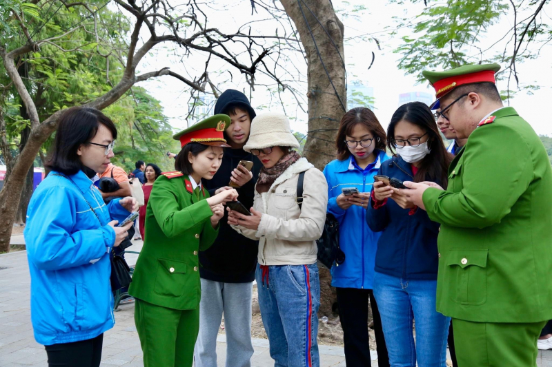 Duy trì dữ liệu “đúng, đủ, sạch, sống” để phát triển các dịch vụ công trực tuyến  -0