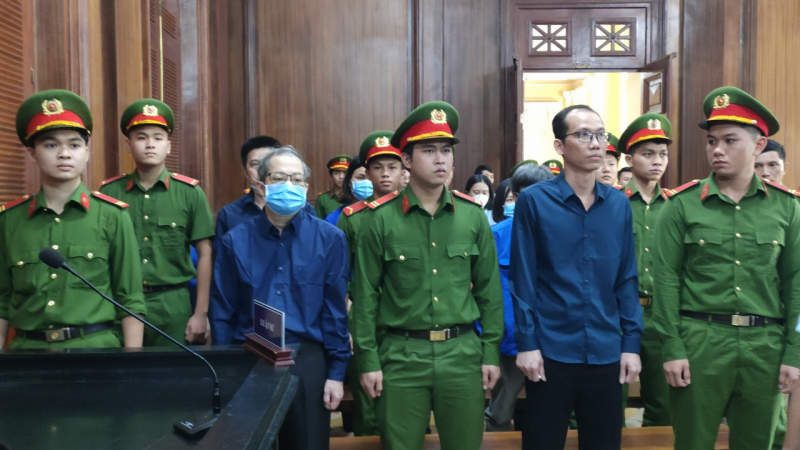 Tham ô hơn 100 tỷ đồng, cựu Giám đốc Bệnh viện Thủ Đức bị tuyên phạt 21 năm tù -1