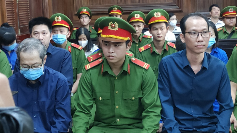 Tham ô hơn 100 tỷ đồng, cựu Giám đốc Bệnh viện Thủ Đức bị tuyên phạt 21 năm tù -1