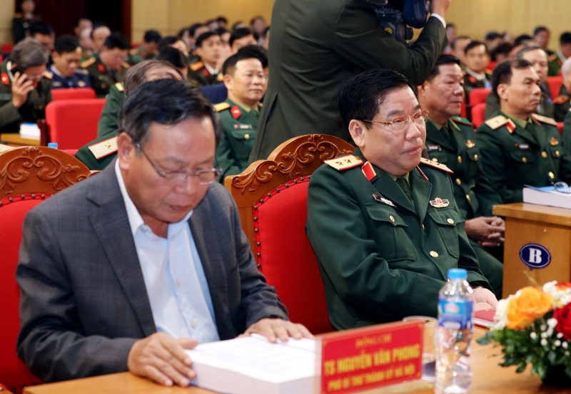 Giữ vững lòng dân và xây dựng 