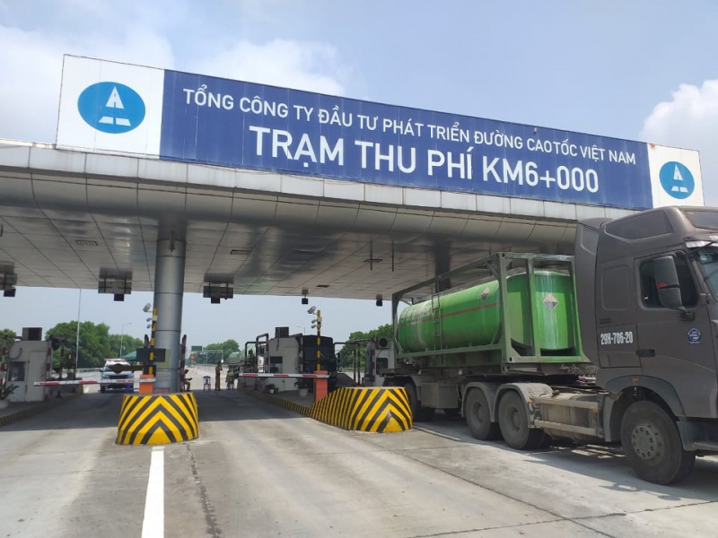 VEC đề xuất tăng phí 4 tuyến cao tốc từ năm 2014  vì lo không có tiền trả nợ -0