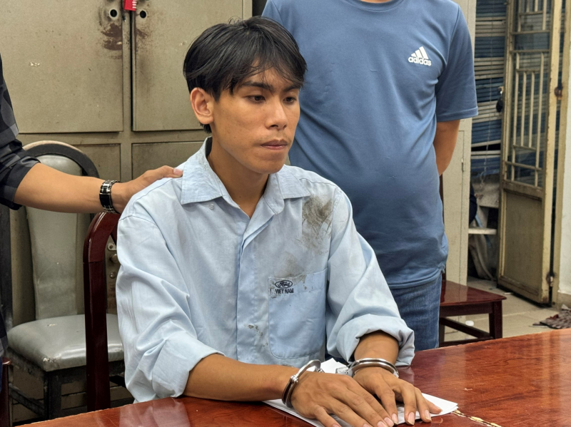 Đã bắt được đối tượng mang súng nhựa cướp tiệm vàng ở TP Hồ Chí Minh -0