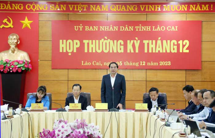 Tập trung chỉ đạo, điều hành phấn đấu đạt cao nhất các chỉ tiêu kinh tế - xã hội đã đề ra -0