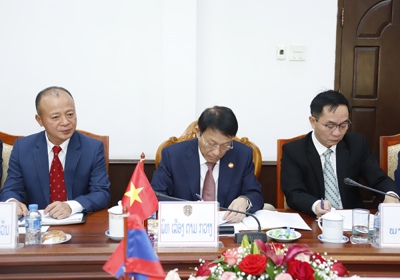 Bộ Công an hai nước Việt Nam – Lào thắt chặt tình đoàn kết -0