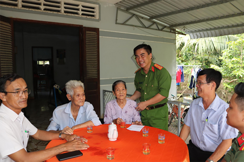 Nhiều cách làm hay của Công an xứ Dừa vì bình yên của người dân -0