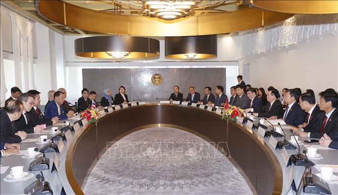 Chủ tịch Quốc hội Vương Đình Huệ hội đàm với Chủ tịch Quốc hội Thái Lan -0
