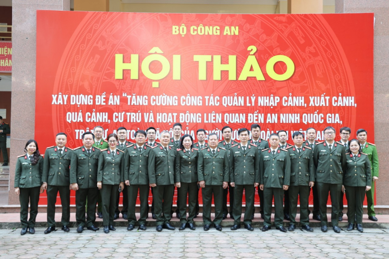 Tăng cường công tác quản lý nhập cảnh, xuất cảnh, quá cảnh, cư trú -0