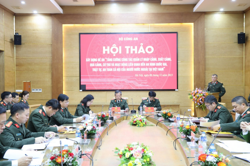 Tăng cường công tác quản lý nhập cảnh, xuất cảnh, quá cảnh, cư trú -0