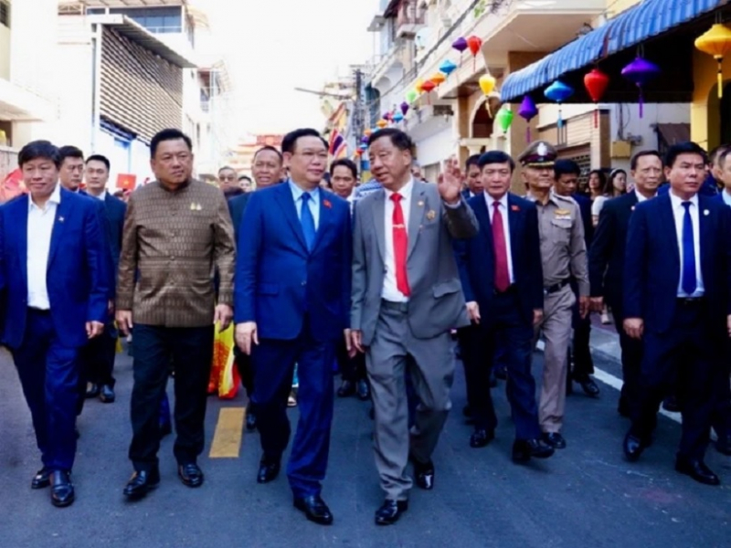 Chủ tịch Quốc hội khai trương Phố Việt Nam tại Udon Thani của Thái Lan -0