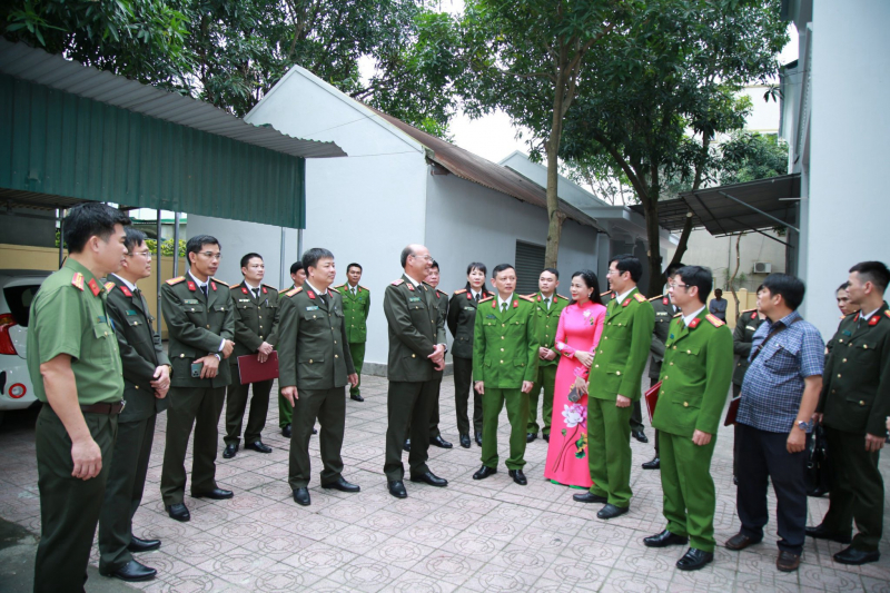 Tham quan mô hình Công an phường điển hình, kiểu mẫu về an ninh, trật tự và văn minh đô thị tại Nghệ An -0