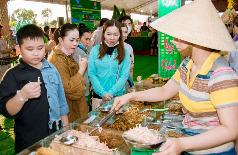 Festival tôm Cà Mau – Tự hào thương hiệu Việt -0