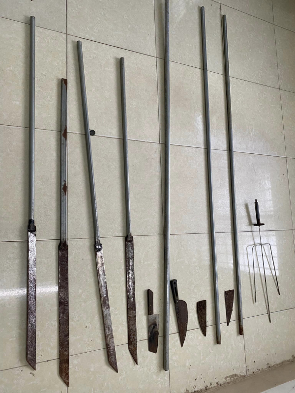 Khởi tố nhóm thanh thiếu niên “trời con” mang hung đuổi đánh nhau -0