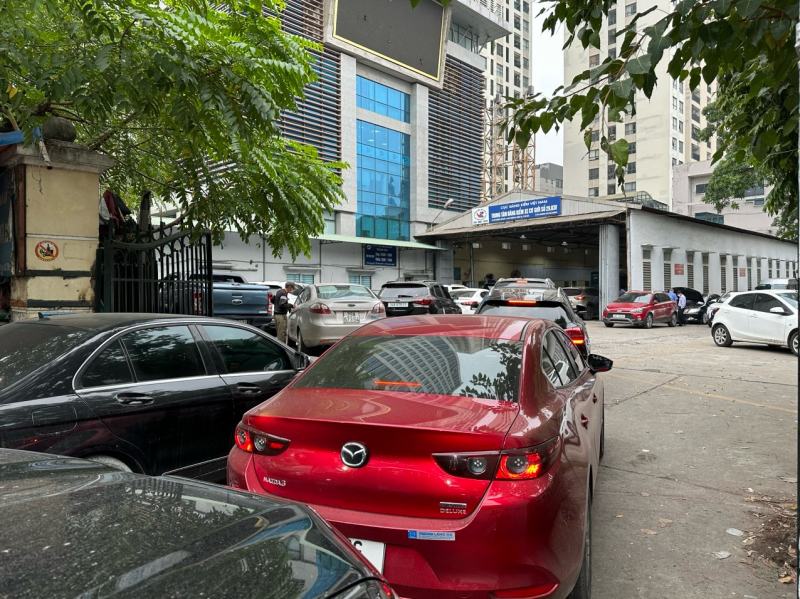 Hà Nội: Gia tăng phương tiện đến hạn đăng kiểm -0