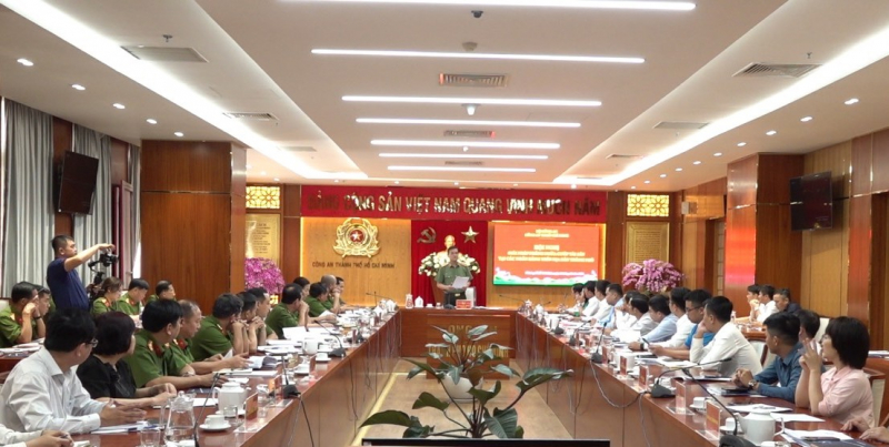 Ngân hàng cần có hệ thống camera nhận diện được khuôn mặt của người dân đến giao dịch  -0