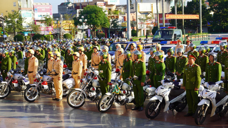 Ra quân bảo đảm ANTT dịp Tết Nguyên đán Giáp Thìn 2024 -0