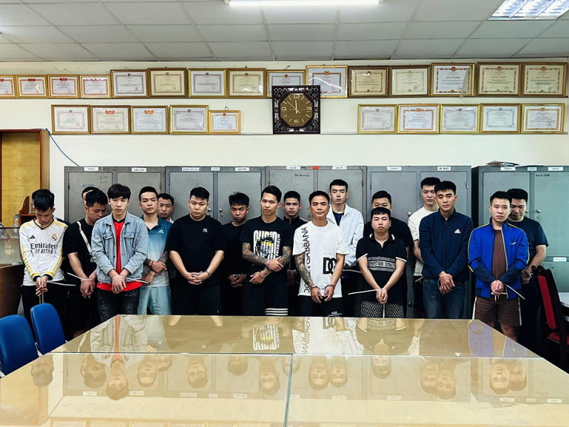 Triệt phá đường dây cho vay lãi nặng qua tài khoản iCloud -0