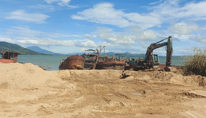 Phó Chủ tịch UBND tỉnh Gia Lai kiểm tra thực địa tại thực tế tại lòng hồ thủy điện Ia Ly -0